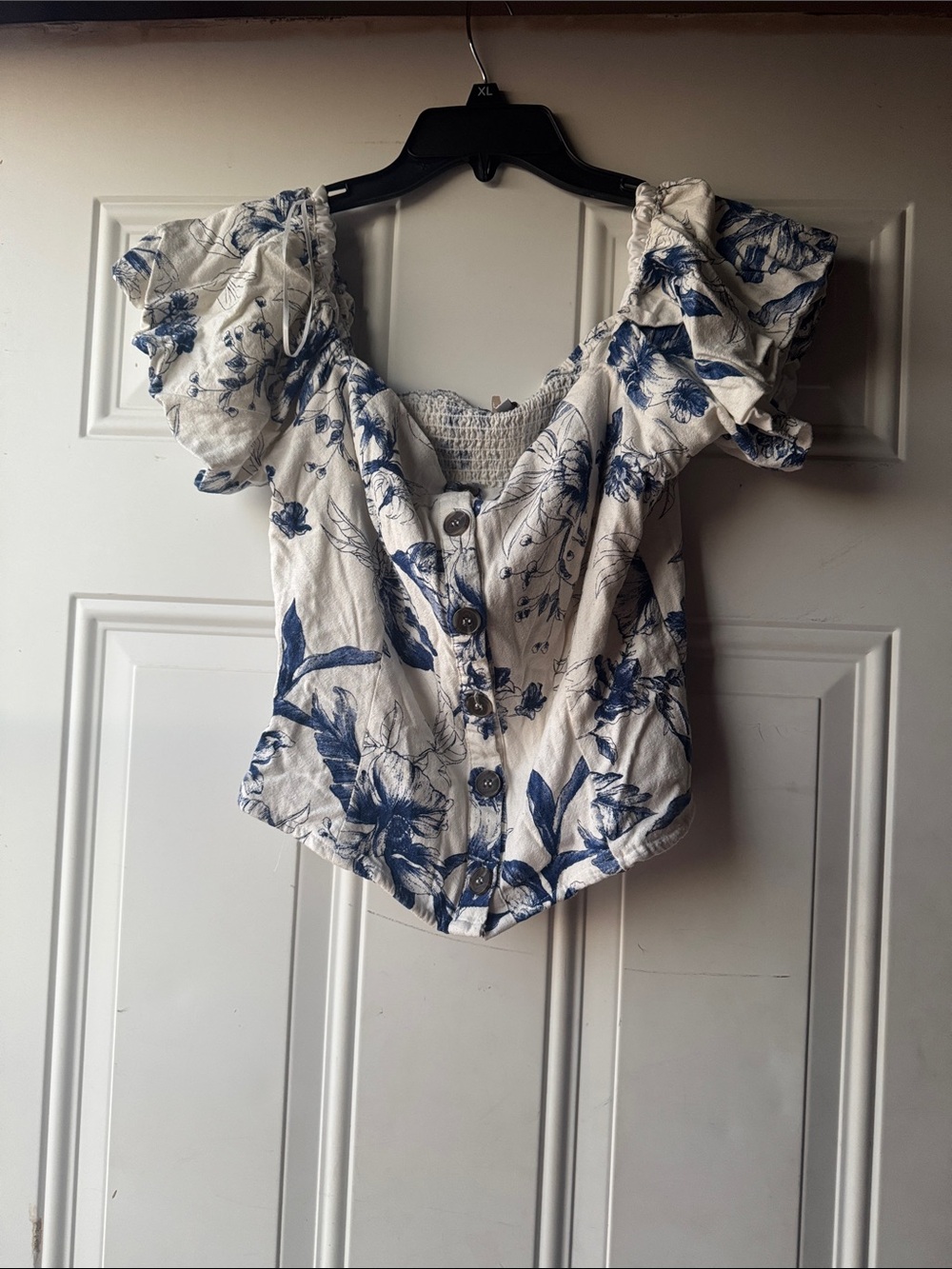 Blue Floral Button-Front Off-Shoulder Crop Top